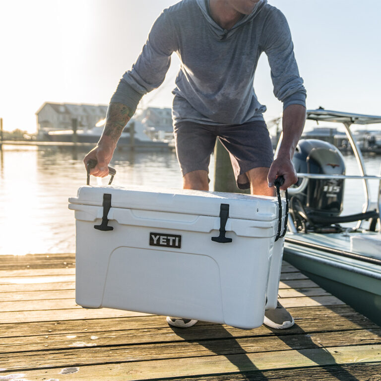 Tundra_45_Hard_Cooler_Product_Overview_Image_Lifestyle-1x