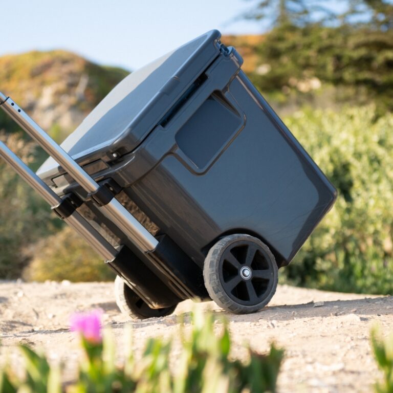 220022-Roadie-48-60-Campaign-PDP-Lifestyle-1024x1024-3