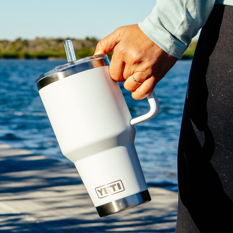 260053_PDP_StrawMug_35oz_Overview_P4